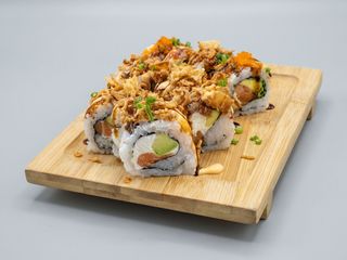 Uramaki Cruschi Salmón Roll (8 Uds.)