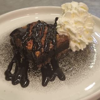 Brownie con nueces y nata montada (NUEVO)