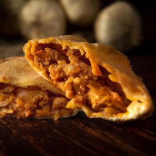 Empanadilla Chourizo e Xamón Cocido