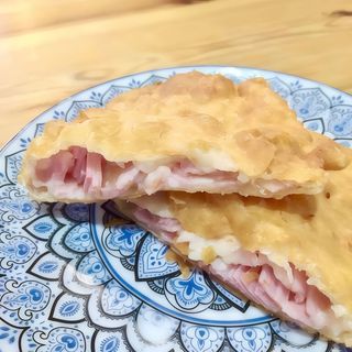 Empanadilla Xamón Cocido e Queixo