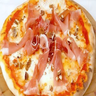 Pizza Tirolese