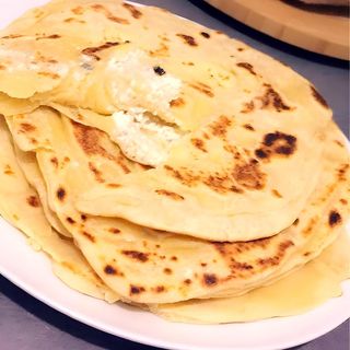 Cheese Garlic Naan 