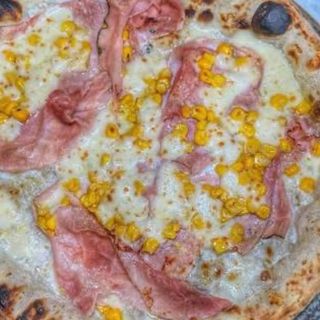 Pizza Regina Base de Nata (mediana)