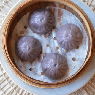 9D Xiaolongbao de cerdo lberico consalsa ttufa y caldo
