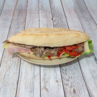 1. Bocadillo de ternera