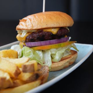 Burger Mexa y patatas fritas