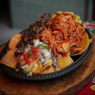 Nachos Con Asada