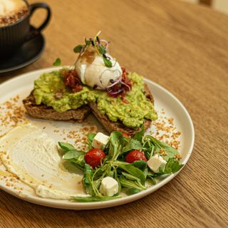 Tostada de Aguacate