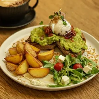 Tostada de Aguacate