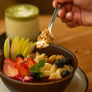 Granola Yogurth