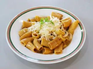 Macarrones Gigantes