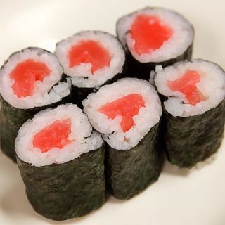 Maki de atún (8 pzas.)