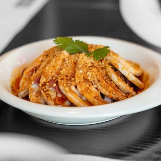 Pollo en salsa de soja con aceite picante
