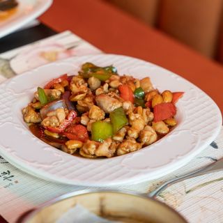 Pollo con almendra