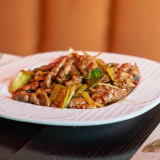 Ternera salteado con jengibre y puerro