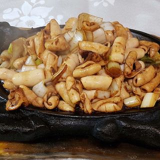 Chipirones En Fuente Quemada