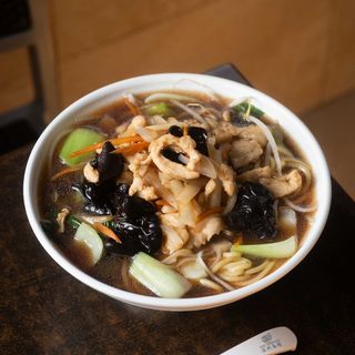 Sopa Tallarines ó Fideos de pollo