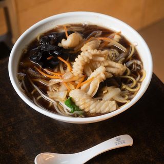 Sopa Tallarines  Ó Fideos Con Calamares