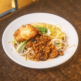 Tallarines Con Salsa Mixta