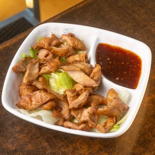 Intestino De Cerdo Crujiente Con Salsa Agripicante