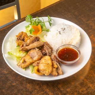 Arroz Blanco Con Pollo con Salsa dulce y picante,