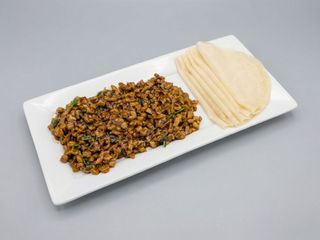 Cordero Con Cilantro y Creps