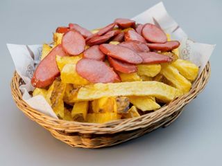 Salchipapas Peruanas