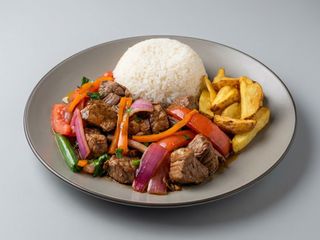Lomo Saltado