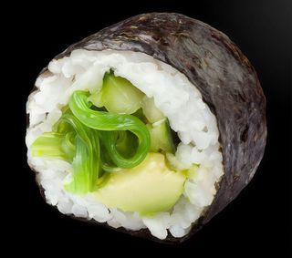 V3. Vegetal futo maki roll (8 pzs.)