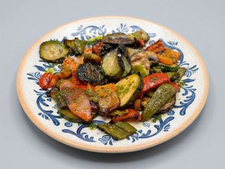 PARRILLADA DE VERDURAS DE TEMPORADA A LA BRASA