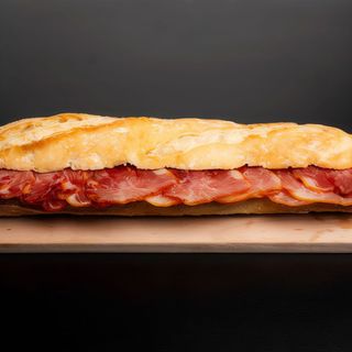 Bocadillo de lomo embuchado