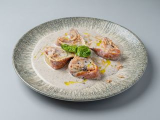 Tortelloni relleno de foie