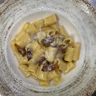 Mezze Maniche Alla Carbonara