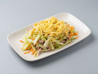 Ensalada de pepino con pollo