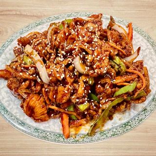 Pollo con salsa agripicante