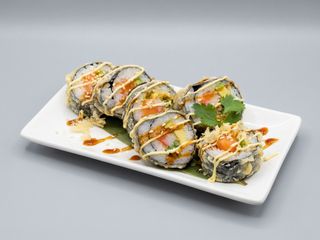 Futomaki salmón tempura 5u