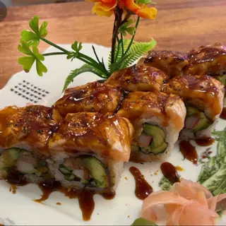 Uramaki salmón atún flameado picante 8u