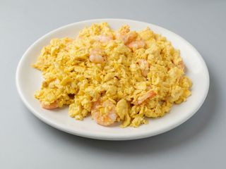 Revuelto de huevo con pollo