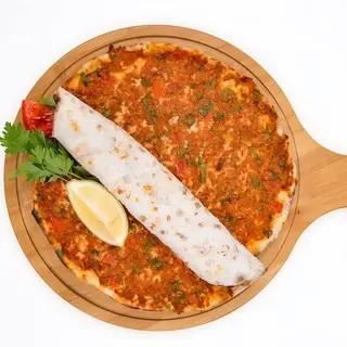 Lahmacun completa