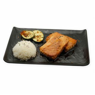 121. Salmón Teppayaki