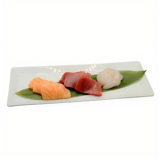40.Sashimi Mixto Con Salmón Atún Y Dorada (9  Pzs.)