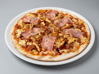 Pizza BBQ + 2 Bebidas (330 ml.)