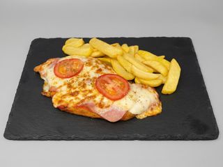 Milanesa napolitana de pollo + fritas