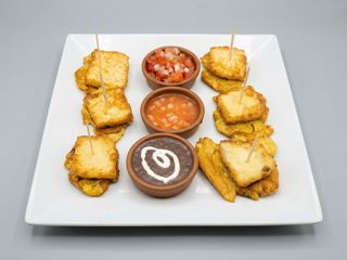 Tostones con queso
