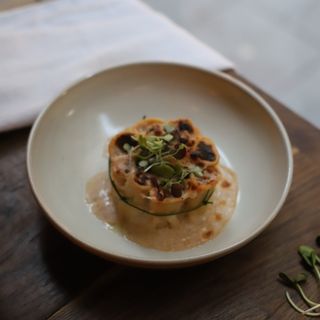 paccheri rellenos de “boloñesa”