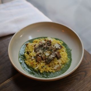 risotto de alcachofas y boletus
