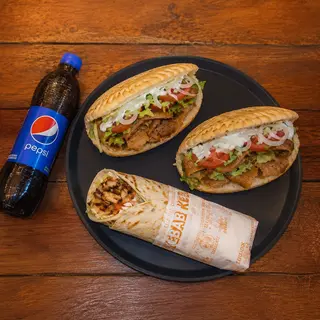 Oferta especial , 2 kebab y 1 durum y 1 Pepsi 1 L Regalo