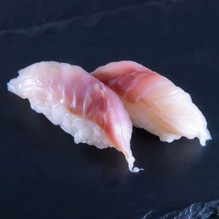 Nigiri De Lubina (2 Uds.)