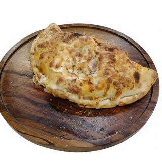 Pizza calzone kebab de pollo
