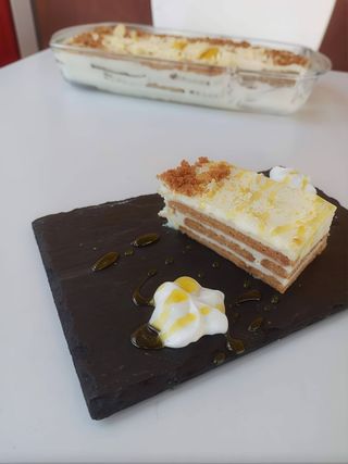 Tarta de limón con galletas